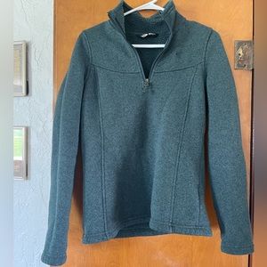 Green Northface 1/4 zip